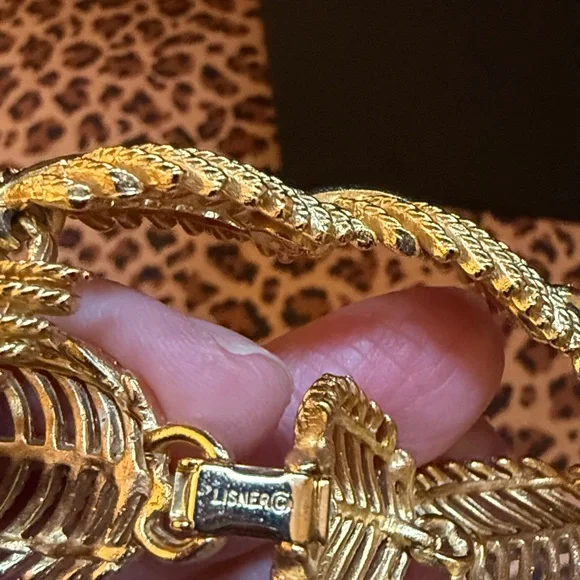 Lisner Demi Panure Gold Plated Garland Leaf Necklace & Bracelet. Pieces Signed. - Picture 9 of 9